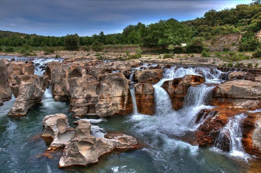 Gite Des Oliviers La Roque-sur-Cèze المظهر الخارجي الصورة